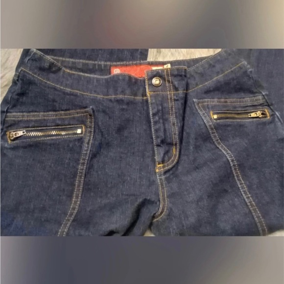 Guess Jeans Excellent Condition - Picture 5 of 5